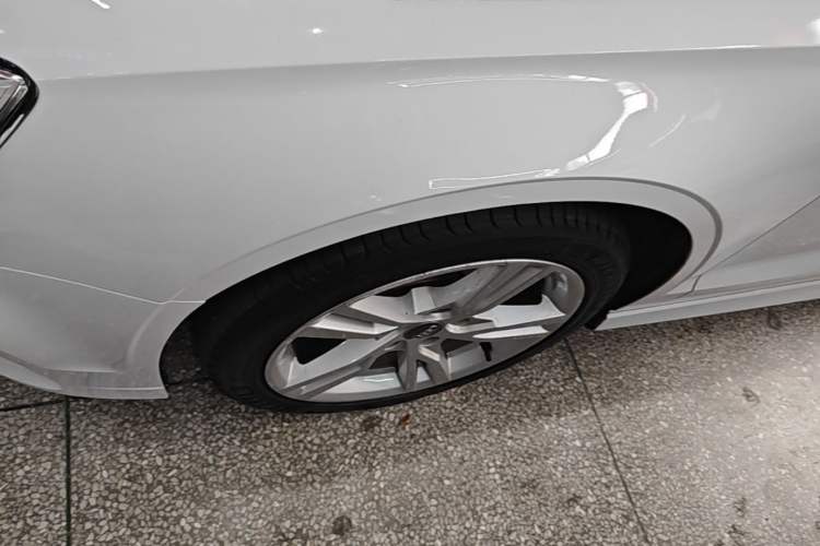 Used Audi A3 2018 30th Anniversary Edition Limousine 35 TFSI Fashion Model Left Front Wheel Hub