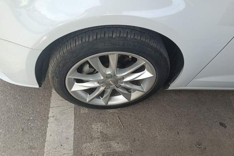 Used Audi A3 2018 30th Anniversary Edition Sportback 35 TFSI Ambition Model Left Front Wheel Hub