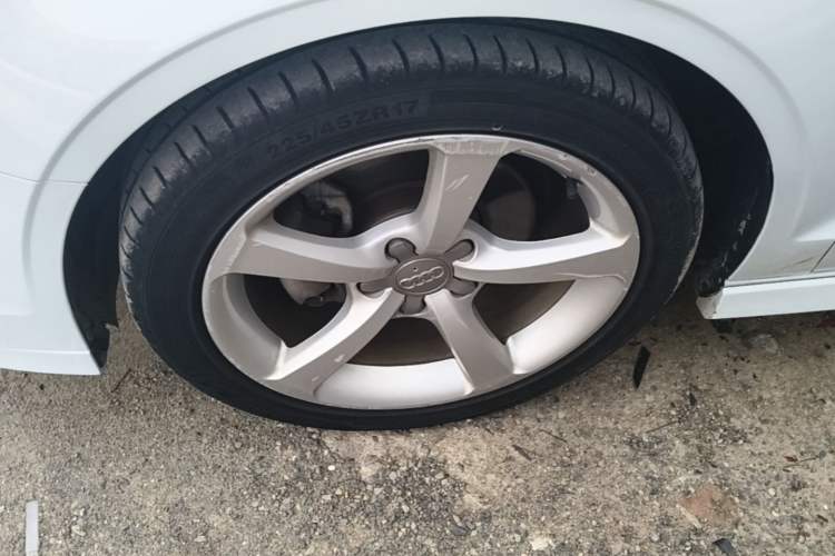 Used Audi A3 2018 30th Anniversary Edition Limousine 35 TFSI Fashion Model Left Front Wheel Hub