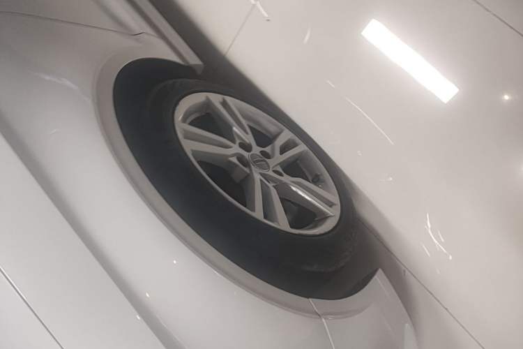 Used Audi A3 2018 30th Anniversary Edition Limousine 35 TFSI Fashion Model Left Front Wheel Hub