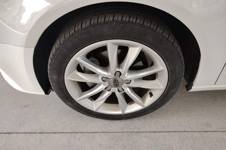 Used Audi A3 2018 30th Anniversary Edition Sportback 35 TFSI Ambition Model Left Front Wheel Hub