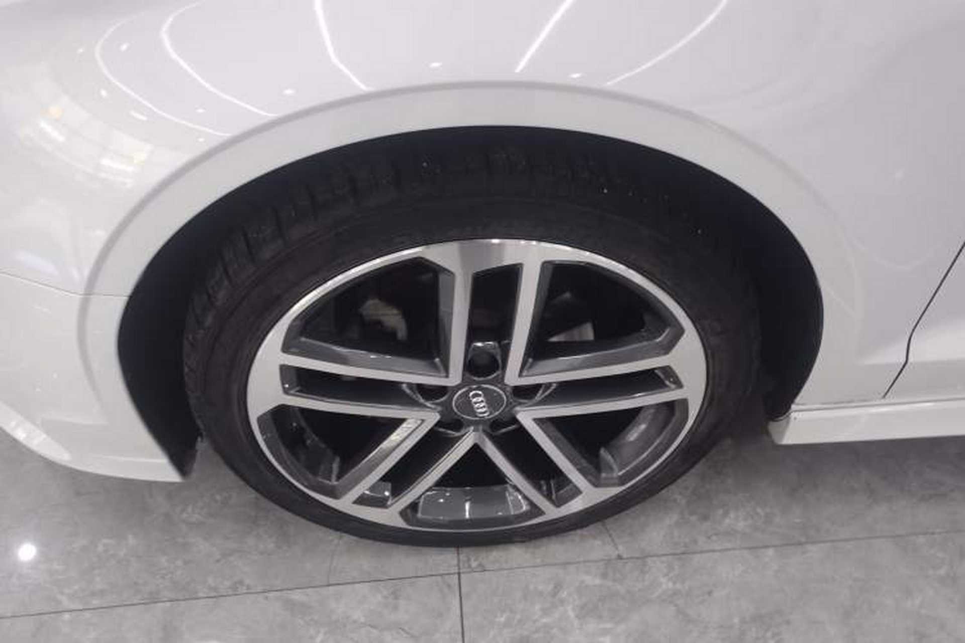 Used Audi A3 2018 30th Anniversary Edition Limousine 35 TFSI Sport Model Left Front Wheel Hub