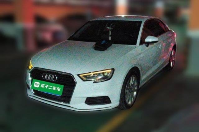 Audi A3 2018 30th Anniversary Edition Limousine 35 TFSI Ambition Model с пробегом
