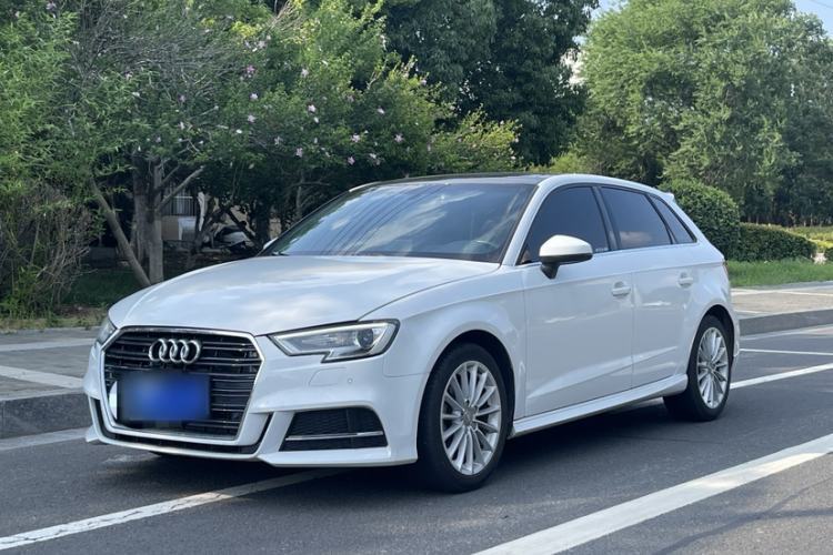 Used Audi A3 2018 30th Anniversary Edition Sportback 35 TFSI Fashion Model Guazi used car, China used car export, Used car for sale, Used cars, Cheapest cars for sale