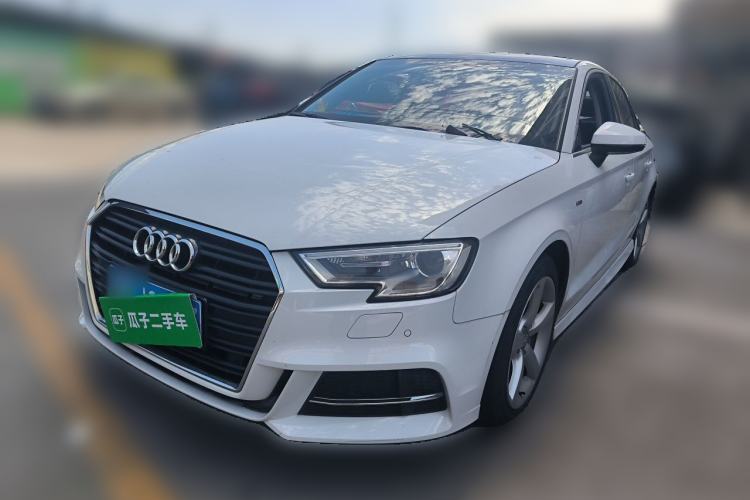 Used Audi A3 2018 30th Anniversary Edition Limousine 35 TFSI Fashion Model Guazi used car, China used car export, Used car for sale, Used Audi cars, Cheapest cars for sale
