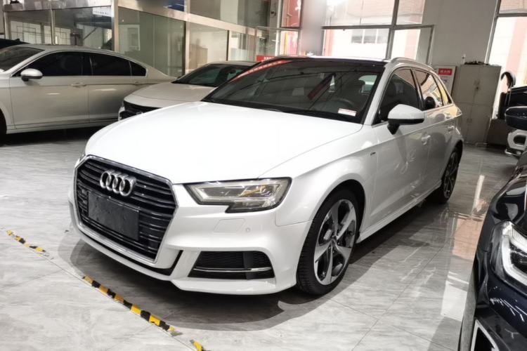 Used Audi A3 2018 30th Anniversary Edition Sportback 35 TFSI Sport Model Guazi used car, China used car export, Used car for sale, Used cars, Cheapest cars for sale