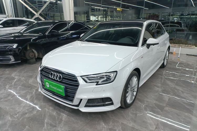 Audi A3 2018 30th Anniversary Edition Sportback 35 TFSI Fashion Model usado Guazi used car, China used car export, Used car for sale, Used cars, Cheapest cars for sale