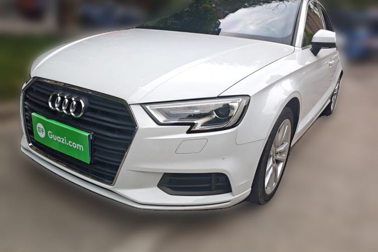 Used Audi A3 2018 30th Anniversary Edition Limousine 35 TFSI Ambition Model Guazi used car, China used car export, Used car for sale, Used cars, Cheapest cars for sale