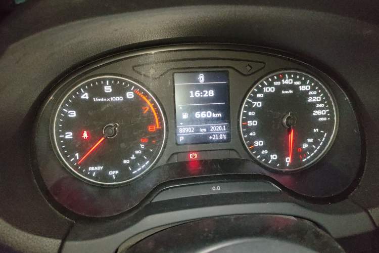 Used Audi A3 2018 30th Anniversary Edition Sportback 35 TFSI Fashion Model Odometer Close Up