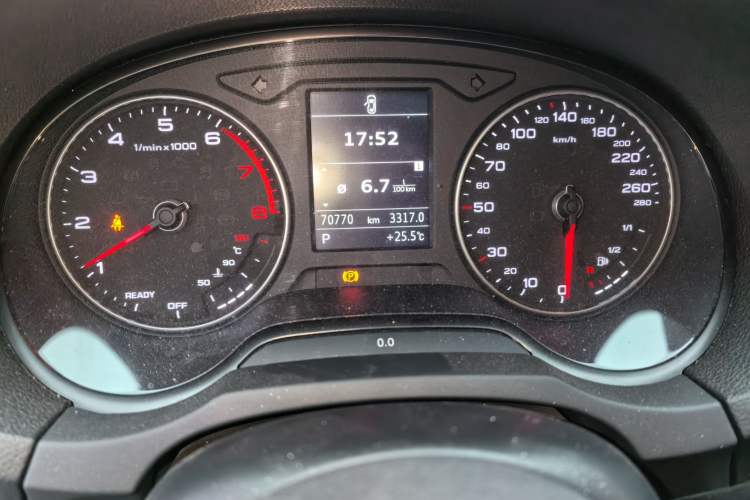 Used Audi A3 2018 30th Anniversary Edition Limousine 35 TFSI Fashion Model Odometer Close Up