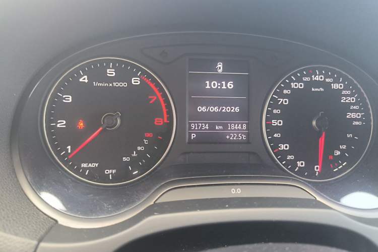 Used Audi A3 2018 30th Anniversary Edition Limousine 35 TFSI Fashion Model Odometer Close Up