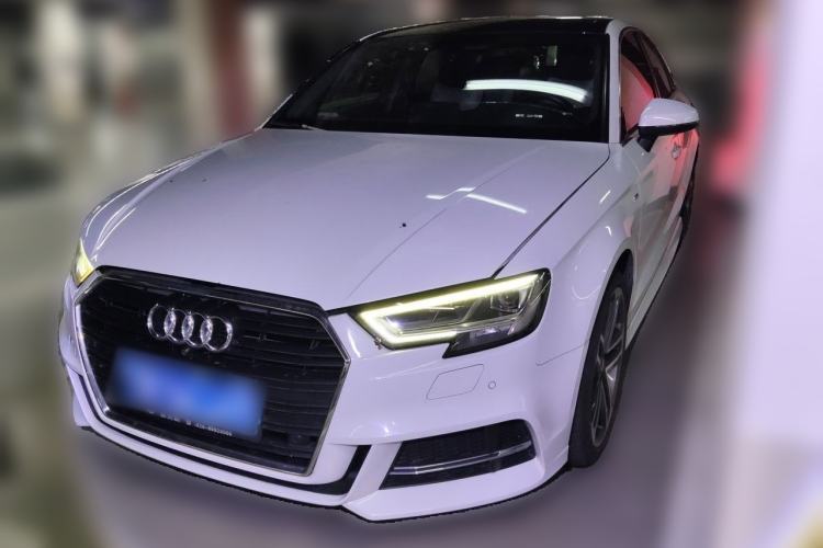 Used Audi A3 2018 30th Anniversary Edition Limousine 35 TFSI Sport Model Guazi used car, China used car export, Used car for sale, Used cars, Cheapest cars for sale