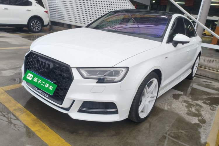 Used Audi A3 2018 30th Anniversary Edition Limousine 35 TFSI Sport Model Guazi used car, China used car export, Used car for sale, Used cars, Cheapest cars for sale