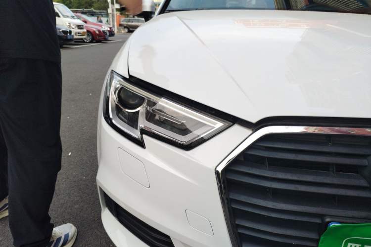 Used Audi A3 2018 30th Anniversary Edition Sportback 35 TFSI Ambition Model Right Front Headlight