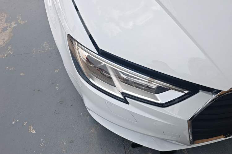 Used Audi A3 2018 30th Anniversary Edition Sportback 35 TFSI Ambition Model Right Front Headlight