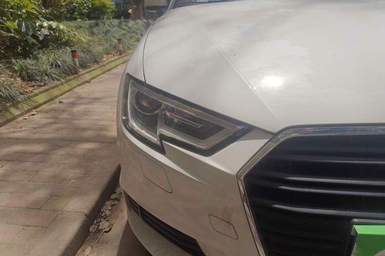 Used Audi A3 2018 30th Anniversary Edition Sportback 35 TFSI Ambition Model Right Front Headlight