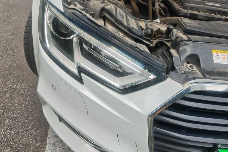 Used Audi A3 2018 30th Anniversary Edition Sportback 35 TFSI Fashion Model Right Front Headlight
