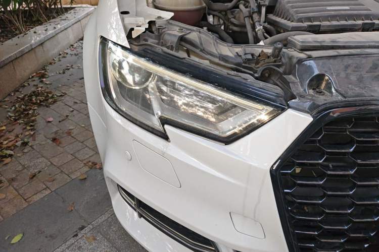 Used Audi A3 2018 30th Anniversary Edition Limousine 35 TFSI Ambition Model Right Front Headlight