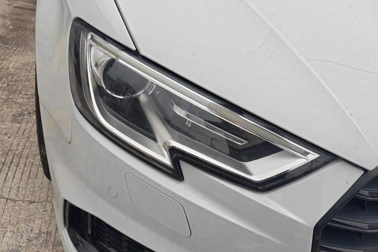 Used Audi A3 2018 30th Anniversary Edition Sportback 35 TFSI Ambition Model Right Front Headlight
