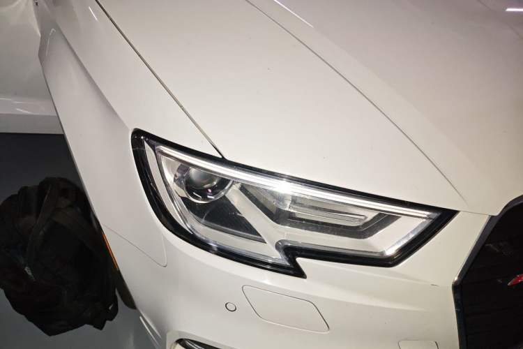 Used Audi A3 2018 30th Anniversary Edition Limousine 35 TFSI Fashion Model Right Front Headlight