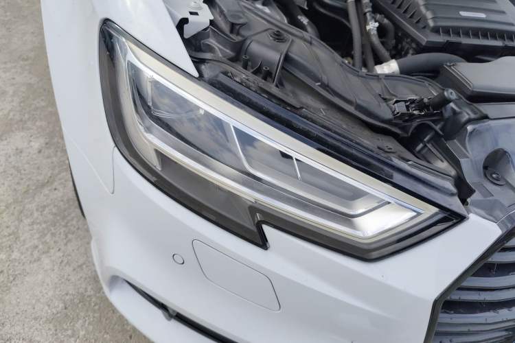 Used Audi A3 2018 30th Anniversary Edition Sportback 35 TFSI Sport Model Right Front Headlight