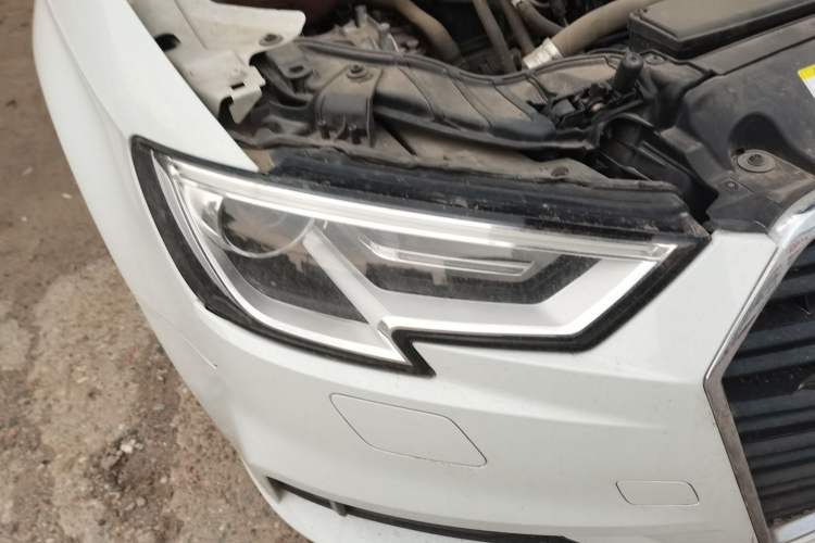 Used Audi A3 2018 30th Anniversary Edition Sportback 35 TFSI Ambition Model Right Front Headlight
