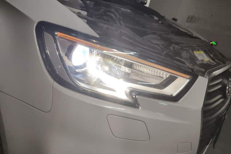 Used Audi A3 2018 30th Anniversary Edition Sportback 35 TFSI Ambition Model Right Front Headlight