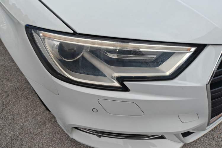 Used Audi A3 2018 30th Anniversary Edition Sportback 35 TFSI Fashion Model Right Front Headlight