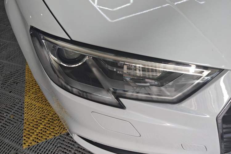 Used Audi A3 2018 30th Anniversary Edition Limousine 35 TFSI Ambition Model Right Front Headlight