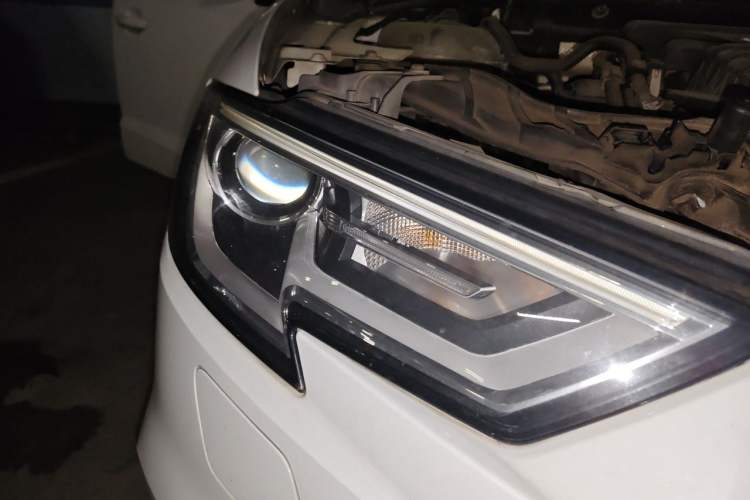 Used Audi A3 2018 30th Anniversary Edition Sportback 35 TFSI Ambition Model Right Front Headlight