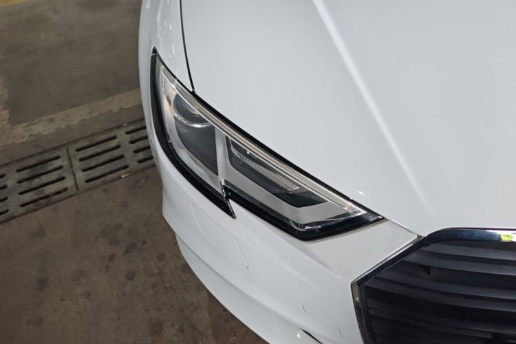 Used Audi A3 2018 30th Anniversary Edition Sportback 35 TFSI Ambition Model Right Front Headlight