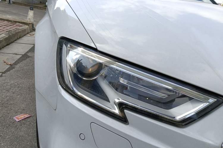 Used Audi A3 2018 30th Anniversary Edition Limousine 35 TFSI Fashion Model Right Front Headlight