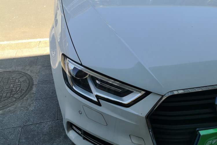 Used Audi A3 2018 30th Anniversary Edition Sportback 35 TFSI Fashion Model Right Front Headlight