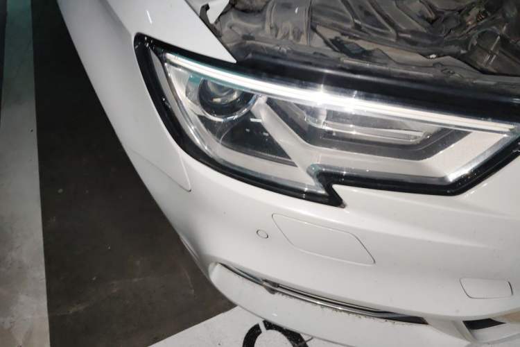 Used Audi A3 2018 30th Anniversary Edition Limousine 35 TFSI Fashion Model Right Front Headlight
