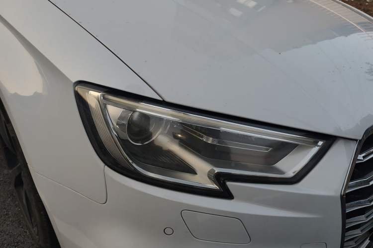 Used Audi A3 2018 30th Anniversary Edition Limousine 35 TFSI Fashion Model Right Front Headlight