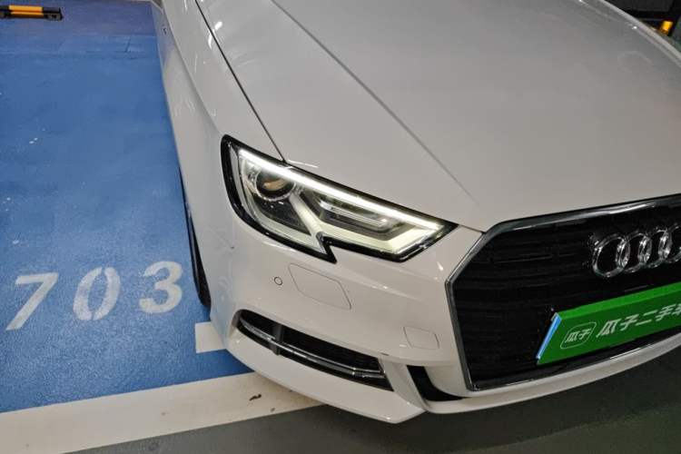 Used Audi A3 2018 30th Anniversary Edition Sportback 35 TFSI Fashion Model Right Front Headlight