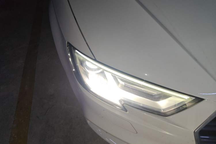Used Audi A3 2018 30th Anniversary Edition Sportback 35 TFSI Fashion Model Right Front Headlight