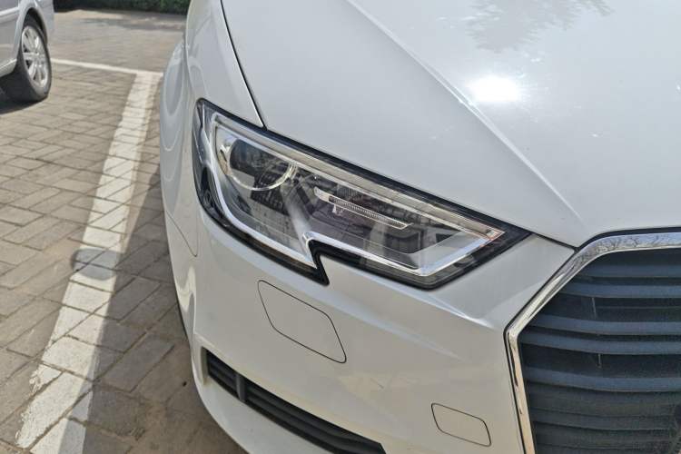 Used Audi A3 2018 30th Anniversary Edition Sportback 35 TFSI Ambition Model Right Front Headlight