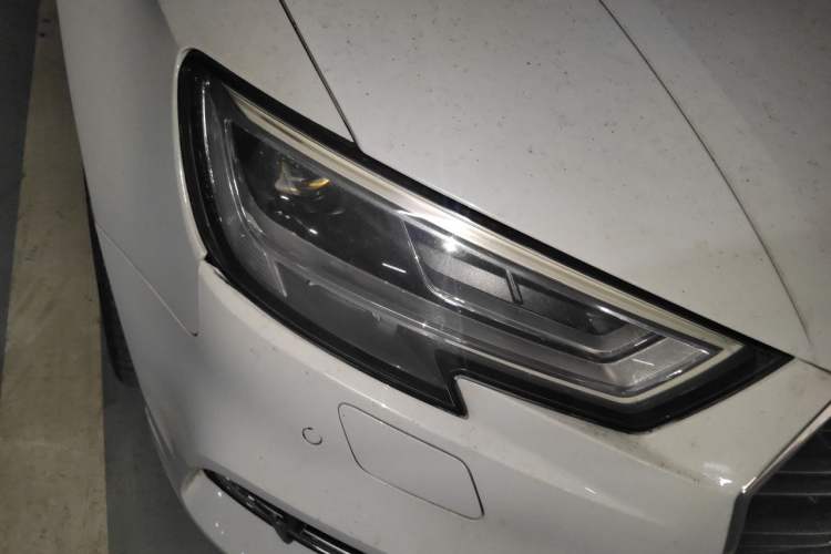 Used Audi A3 2018 30th Anniversary Edition Limousine 35 TFSI Fashion Model Right Front Headlight