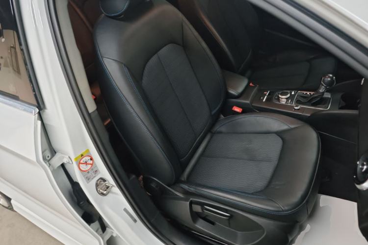 Used Audi A3 2018 30th Anniversary Edition Limousine 35 TFSI Fashion Model Right Front Seat