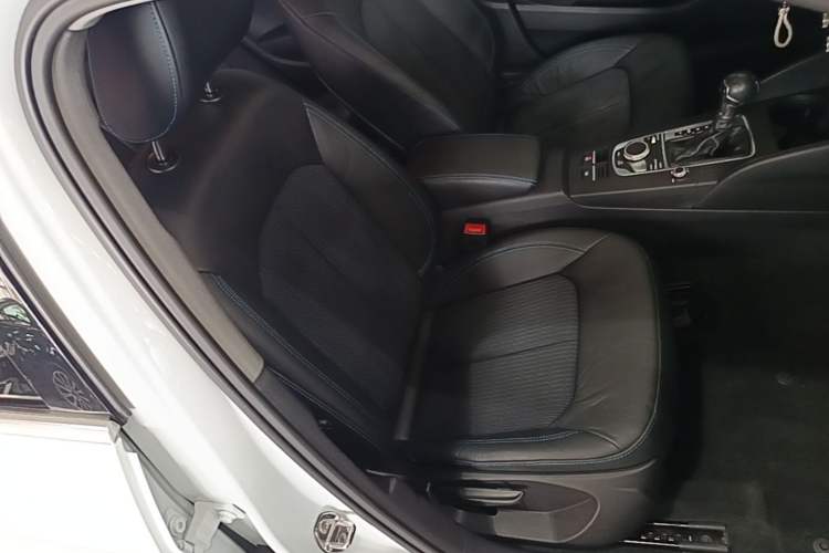 Used Audi A3 2018 30th Anniversary Edition Limousine 35 TFSI Fashion Model Right Front Seat