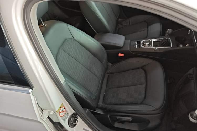 Used Audi A3 2018 30th Anniversary Edition Limousine 35 TFSI Fashion Model Right Front Seat