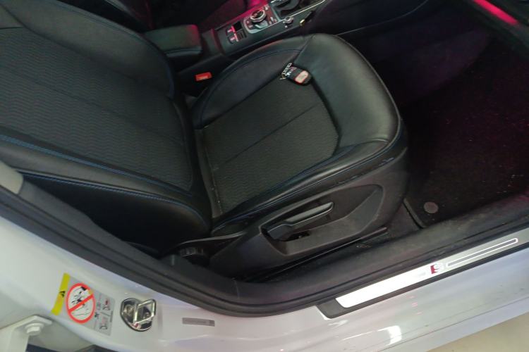 Used Audi A3 2018 30th Anniversary Edition Limousine 35 TFSI Fashion Model Right Front Seat