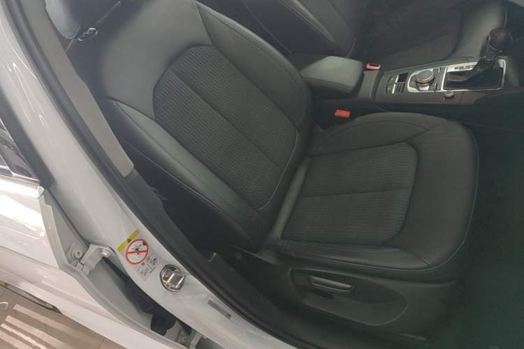 Used Audi A3 2018 30th Anniversary Edition Limousine 35 TFSI Fashion Model Right Front Seat