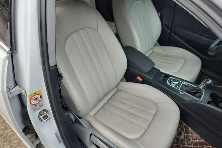 Used Audi A3 2018 30th Anniversary Edition Sportback 35 TFSI Ambition Model Right Front Seat