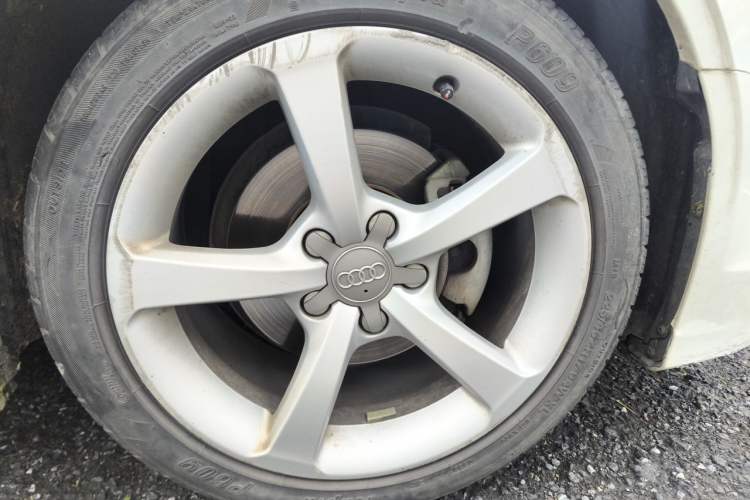 Used Audi A3 2018 30th Anniversary Edition Limousine 35 TFSI Fashion Model Right Front Wheel Hub