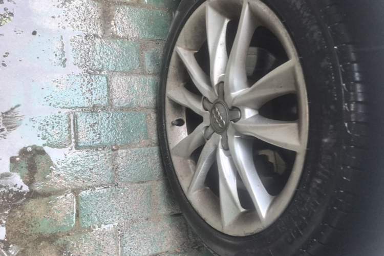 Used Audi A3 2018 30th Anniversary Edition Sportback 35 TFSI Ambition Model Right Front Wheel Hub
