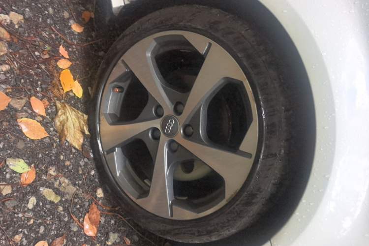 Used Audi A3 2018 30th Anniversary Edition Sportback 35 TFSI Sport Model Right Front Wheel Hub