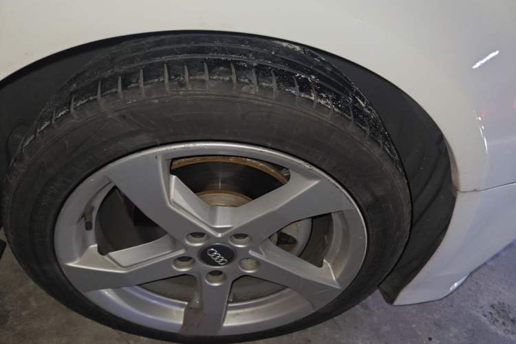 Used Audi A3 2018 30th Anniversary Edition Sportback 35 TFSI Fashion Model Right Front Wheel Hub
