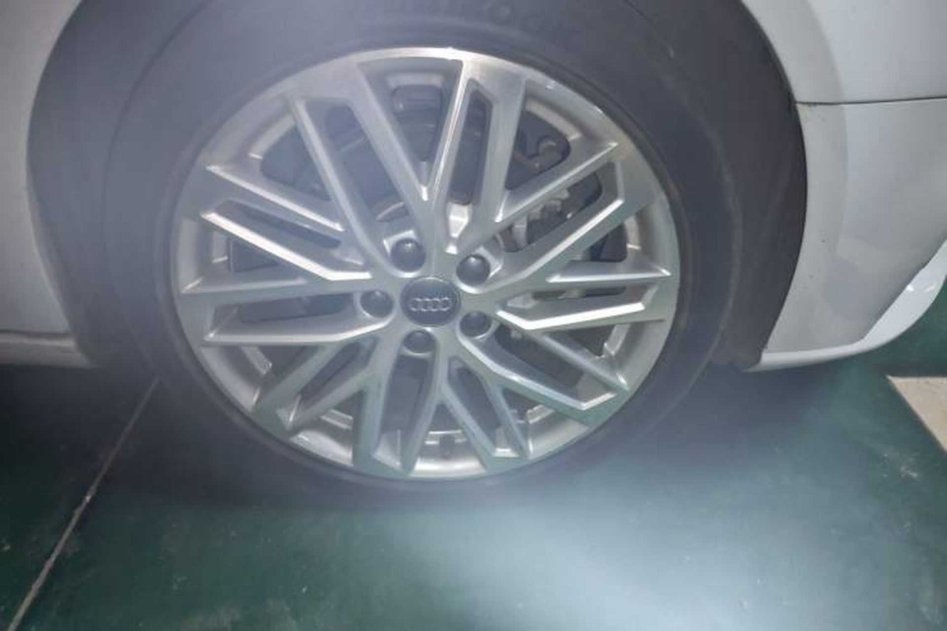 Used Audi A3 2018 30th Anniversary Edition Sportback 40 TFSI Style Model Right Front Wheel Hub